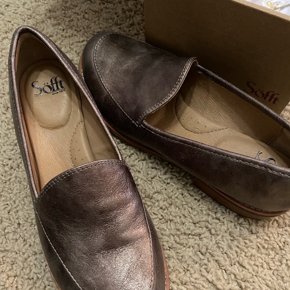 Sofft Napoli bronze loafers. Size 8/39, barely worn, still in box. - Picture 3 of 8